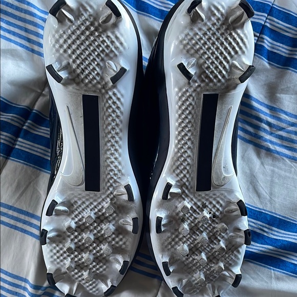 Size 13 Jordan 13 Baseball Cleat - Picture 2 of 3